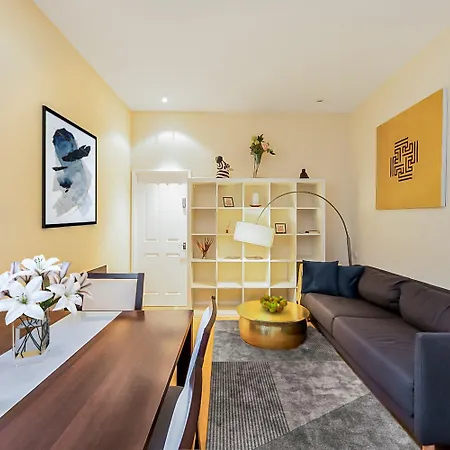 Pollen Street, Two-bedroom Flat Londen Buitenkant foto