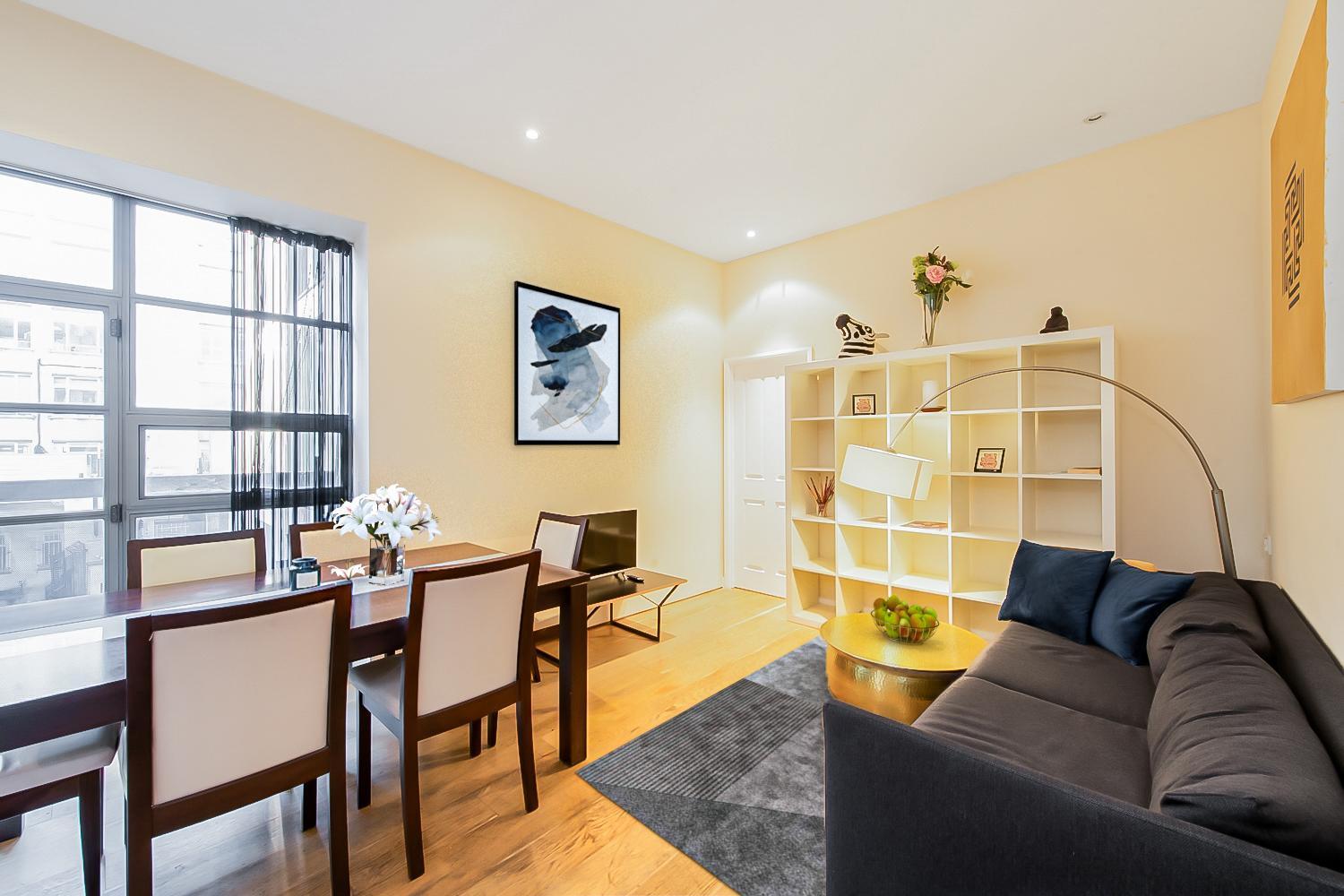 Pollen Street, Three-bedroom Flat Апартаменты Лондон