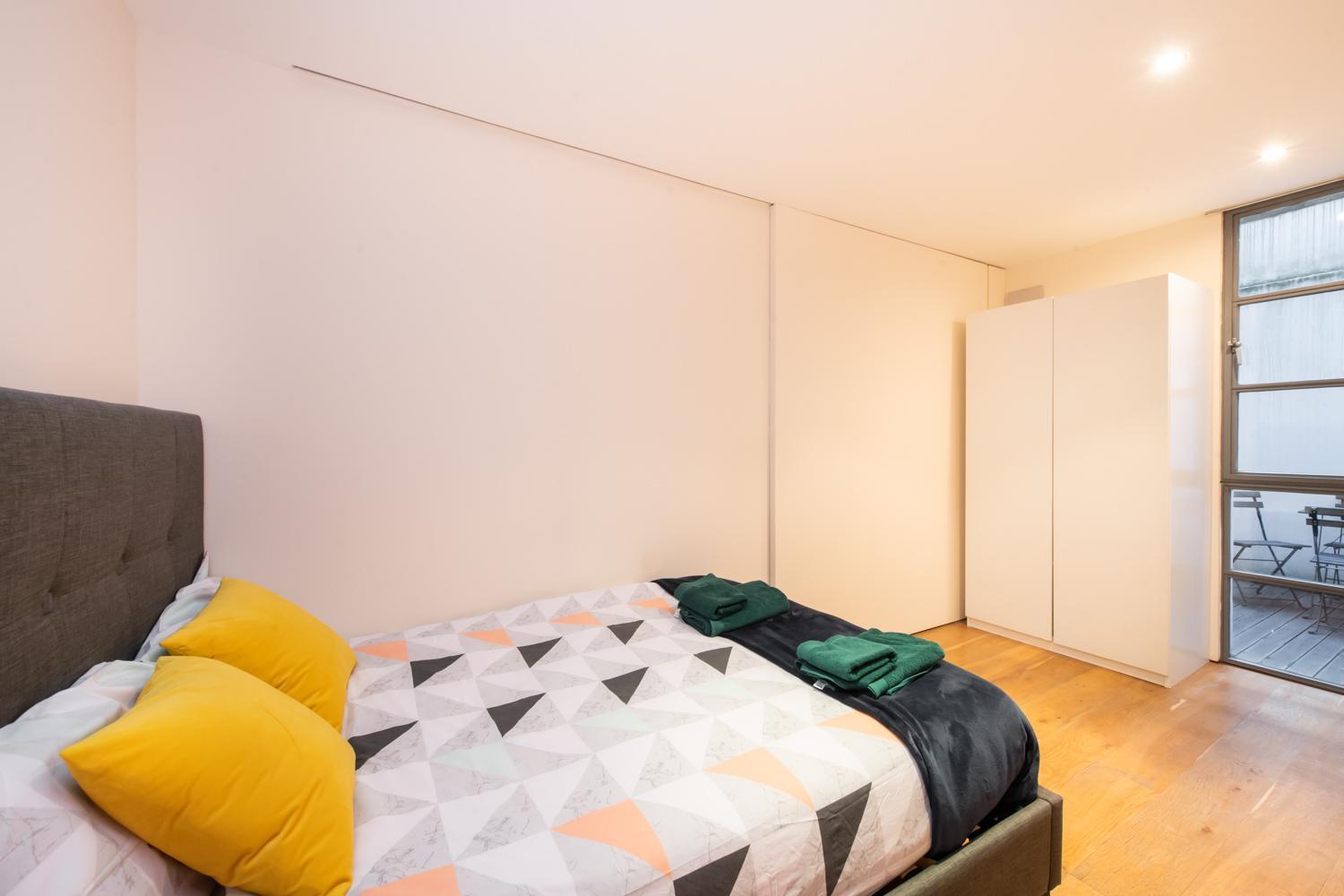 Pollen Street, Three-bedroom Flat Апартаменты Лондон